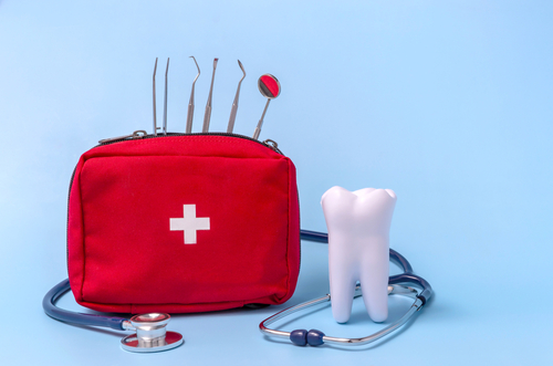 When to Seek an Emergency Periodontist